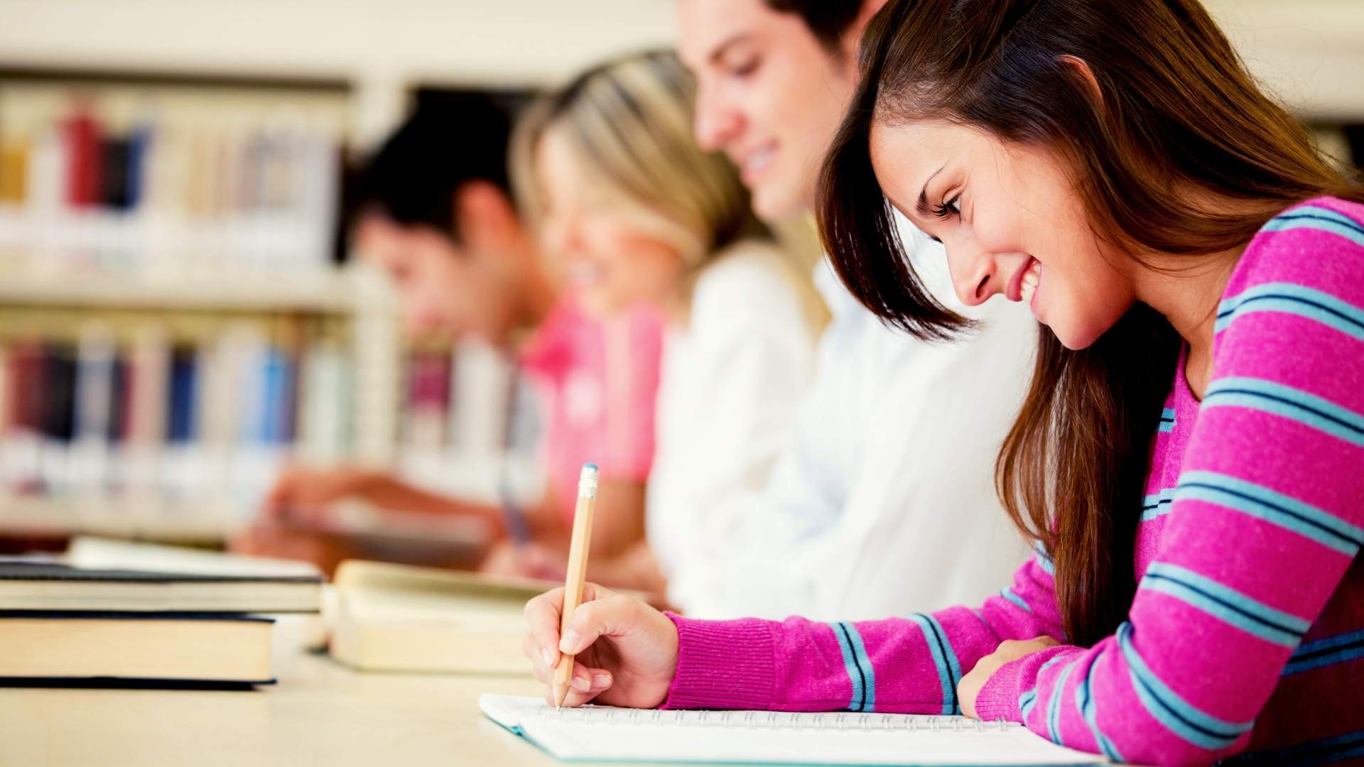 Dicas de sites para aprimorar a escrita em inglês